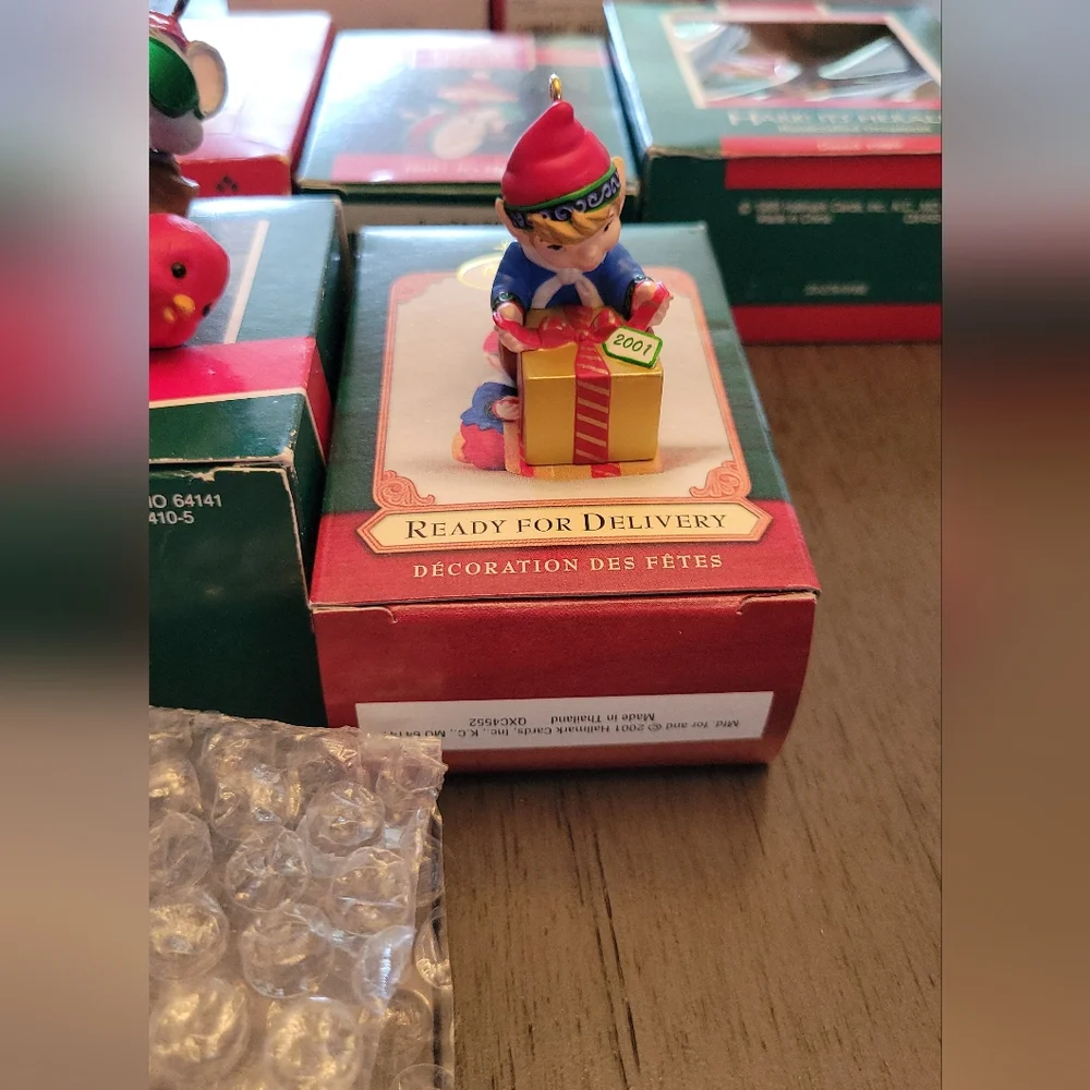 Lot Of 10 Assorted Christmas Ornaments